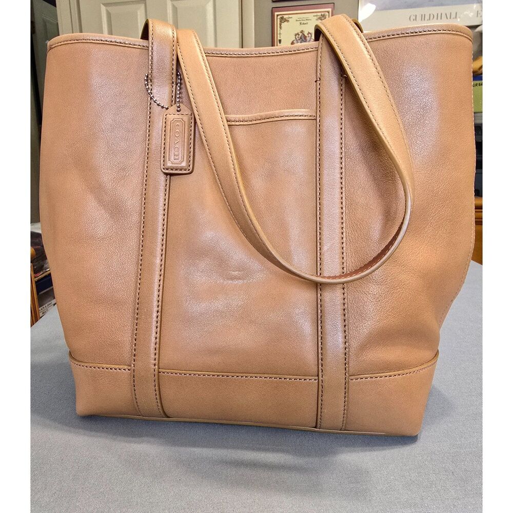 Vintage Coach Hampton Tote #5187 Leather Tote Bag - Picture 7 of 16